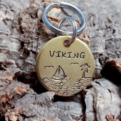 Médaille gravée et personnalisée en laiton pour chien "Viking"
