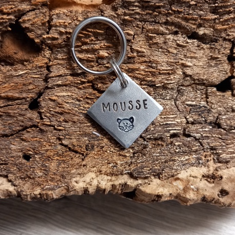Médaille gravée pour petit chien ou chat  en aluminium