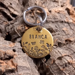 Médaille gravée et personnalisée en laiton pour chien "Bianca"