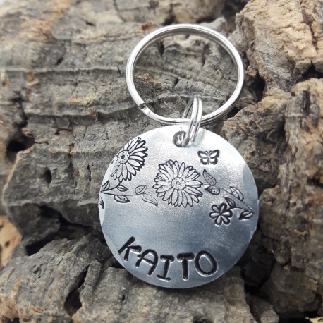 Médaille chien ronde personnalisée décor floral