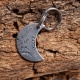 Médaille gravée pour chien "Poppy" forme lune en laiton ou aluminium