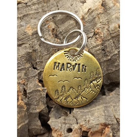 Médaille chien en laiton personnalisée et  gravée "Marvin"