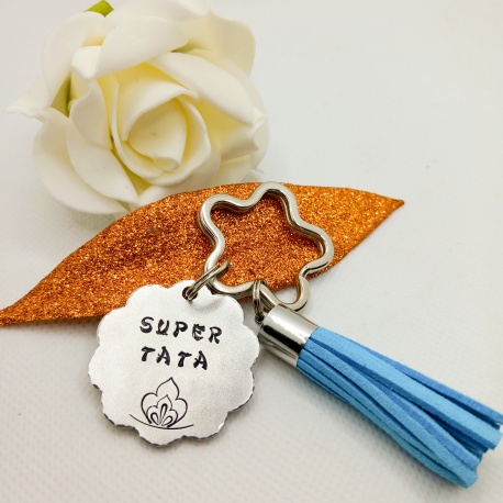 Porte-clé gravé personnalisé "Tata qui déchire"