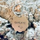 Médaille forme fleur pour chien gravé  "pucé"